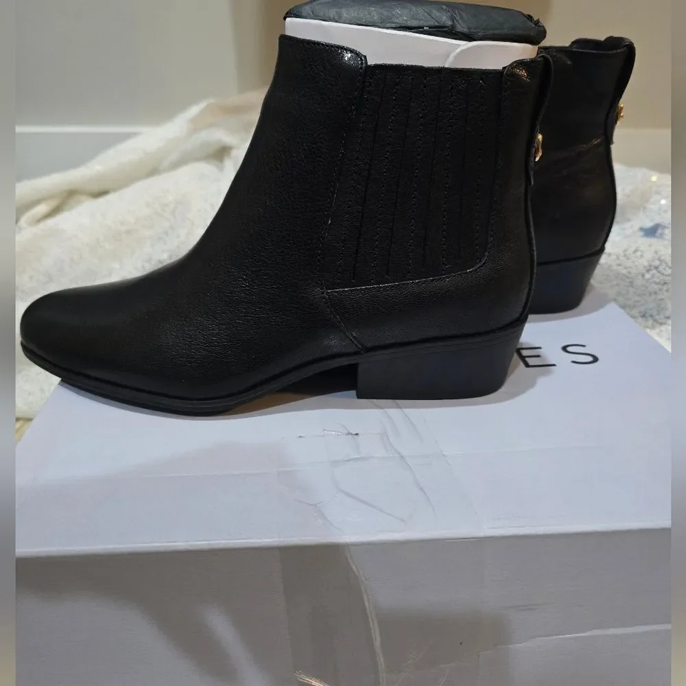Aerosoles Claus Buckle Ornament Booties New In Box Size 7 Black